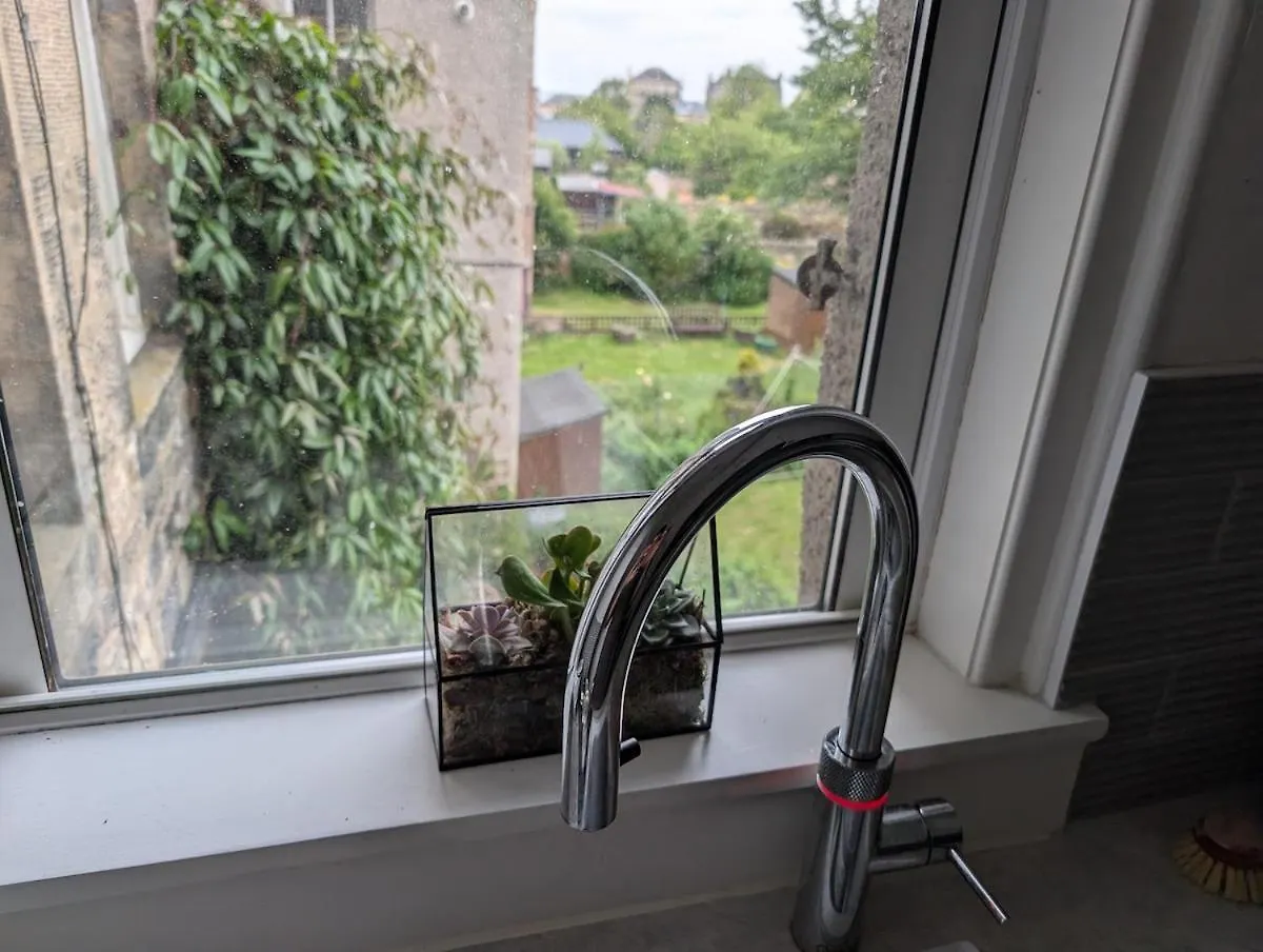 Edinburgh Seaside Apartment - Free Parking