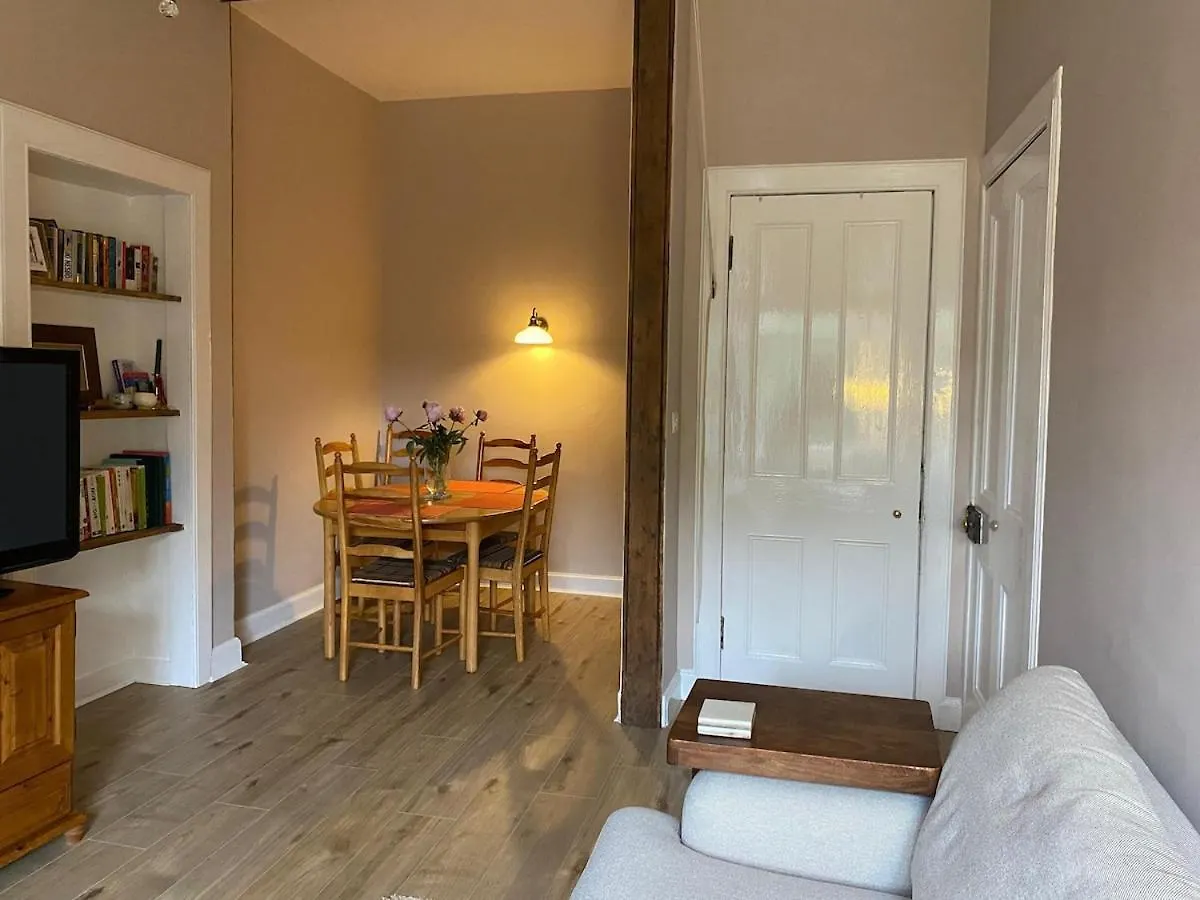 Edinburgh Seaside Apartment - Free Parking 영국