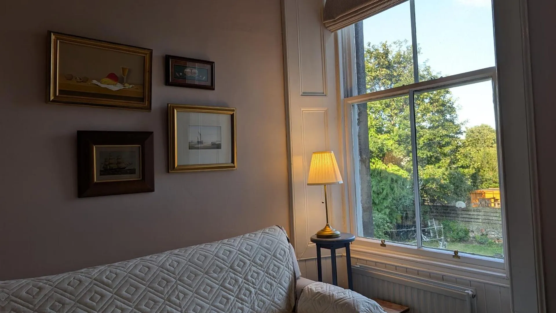 Edinburgh Seaside Apartment - Free Parking
